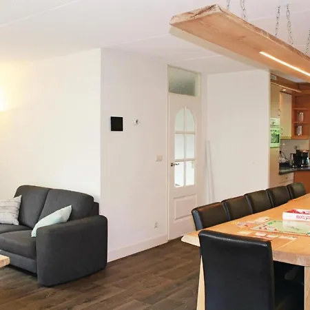 6 Bedroom Lovely In בית נופש *