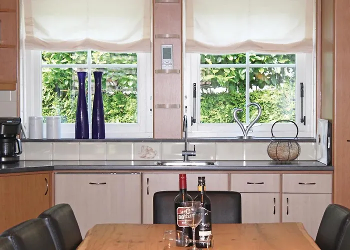 Semesterbostad 6 Bedroom Lovely In Lunteren