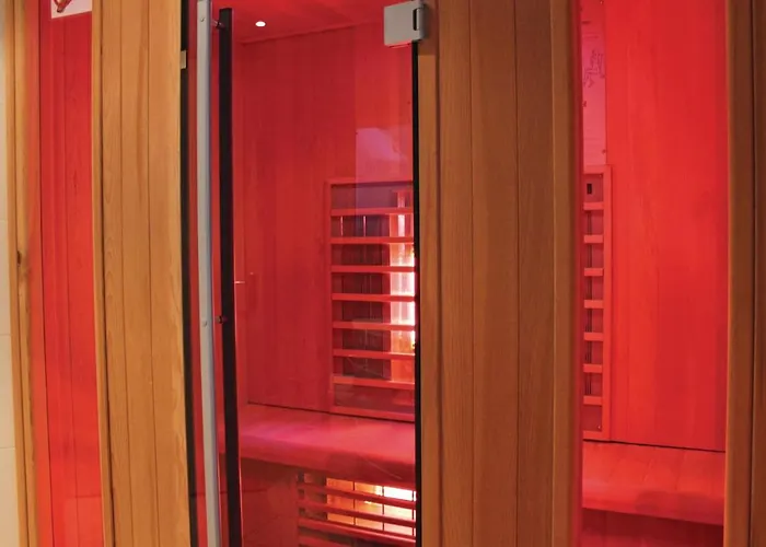 6 Bedroom Lovely In Semesterbostad