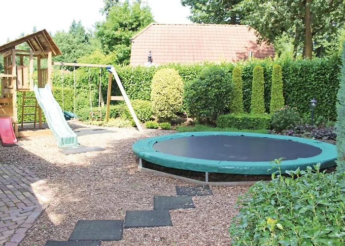 6 Bedroom Lovely In *